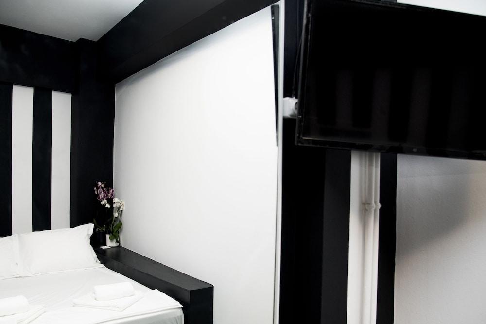 Home Plus Eleutheria Budget Room 雅典 外观 照片